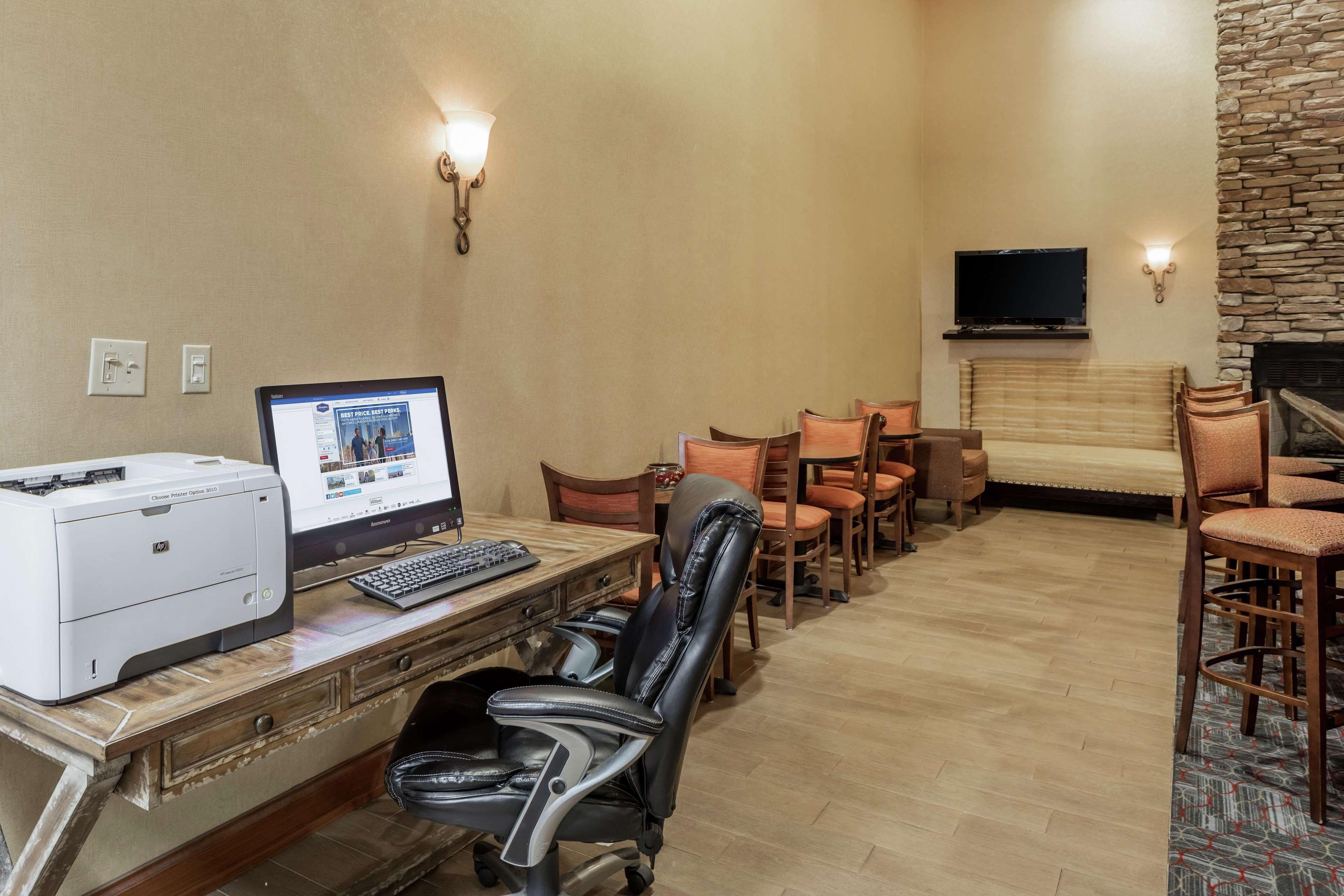 Hampton Inn Helen Bagian luar foto