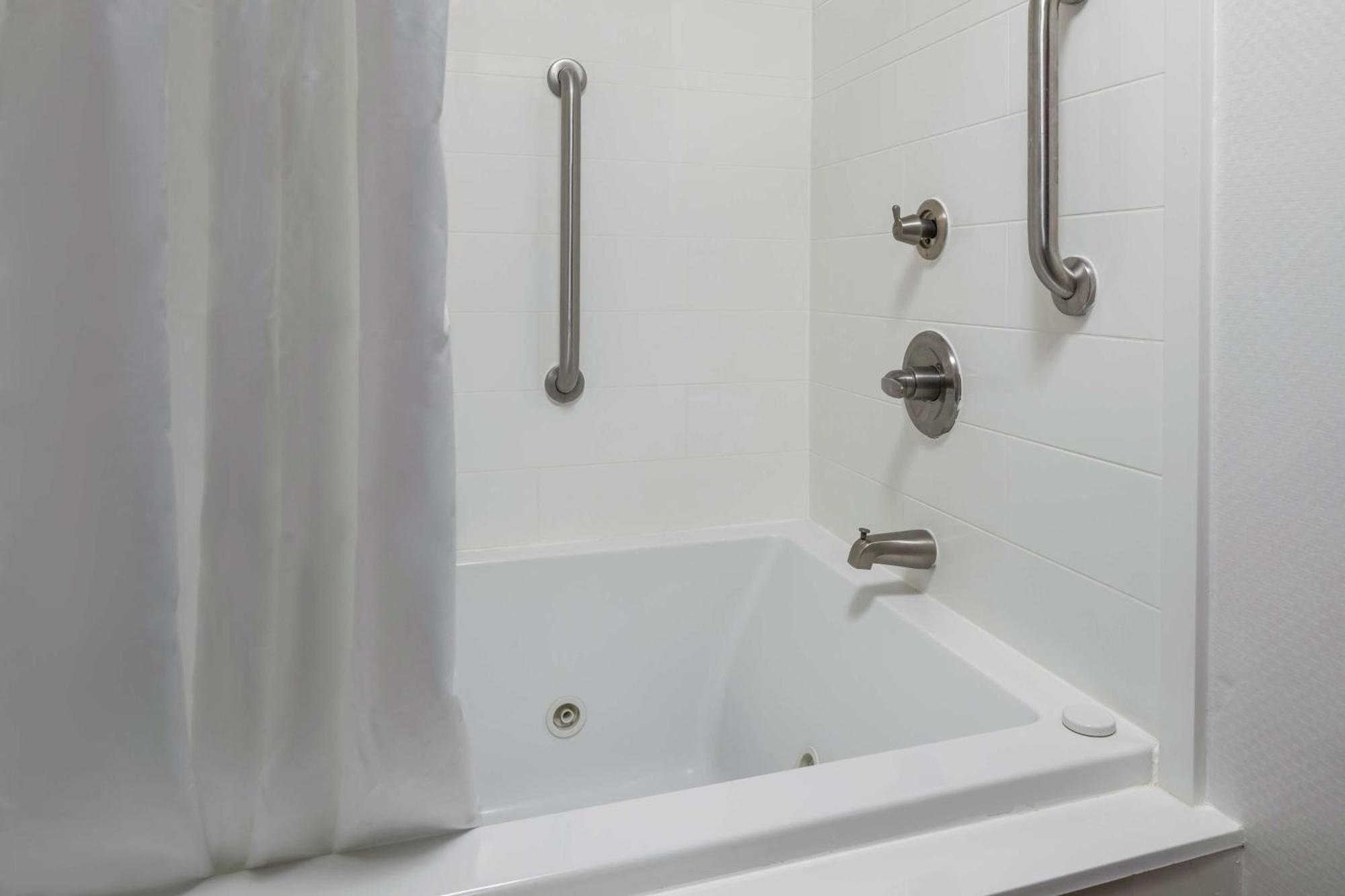 Hampton Inn Helen Bagian luar foto